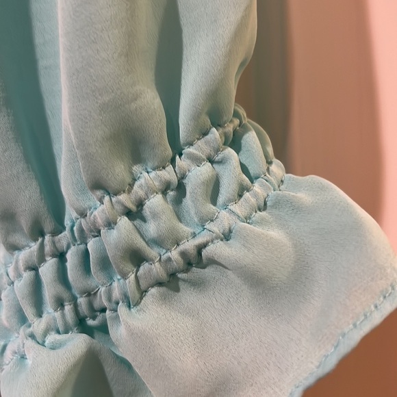 Willi Smith pleated peplum short puff sleeve semi sheer blouse - Picture 3 of 9